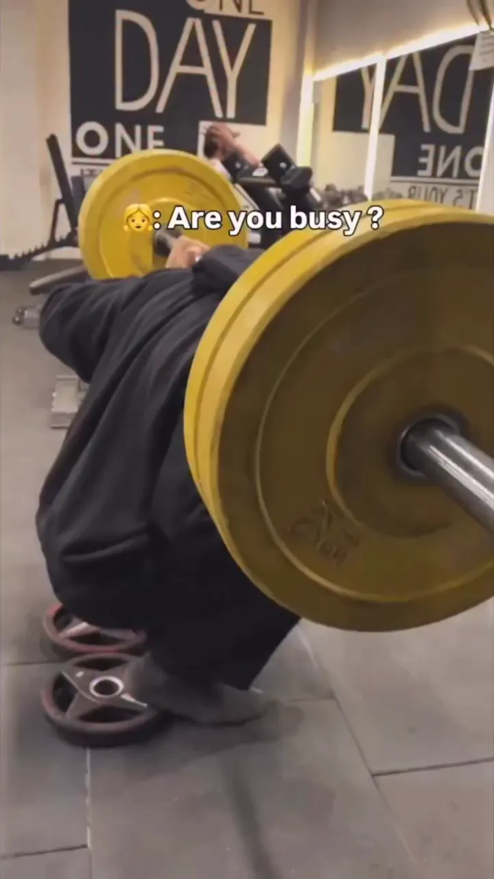 Still from the video: Pause Squats: 2 Reasons to Add Them to Your Training